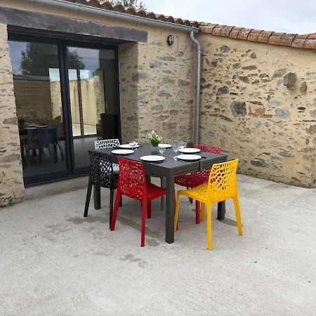 La Marière Rénové à La Campagne Avec Terrasse à 10 Min Du Puy Dufou