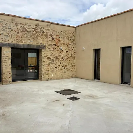 La Marière Rénové à La Campagne Avec Terrasse à 10 Min Du Puy Dufou Сasa de vacaciones